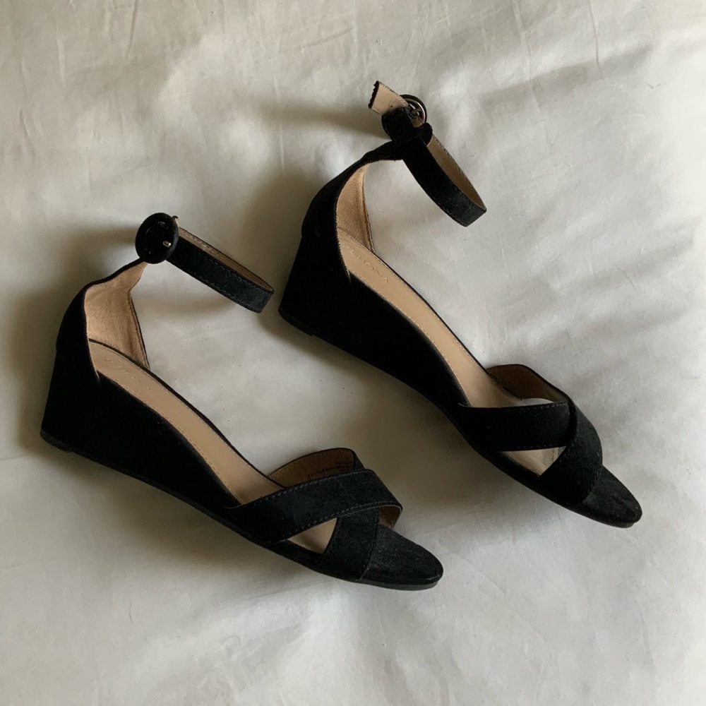 Black Low Wedge Suede Heel